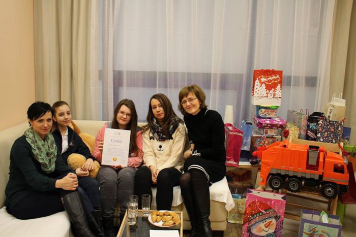 Ilustračný obrázok k článku Stromček splnených prianí: TAKTO pomohla škola BESST chorým deťom