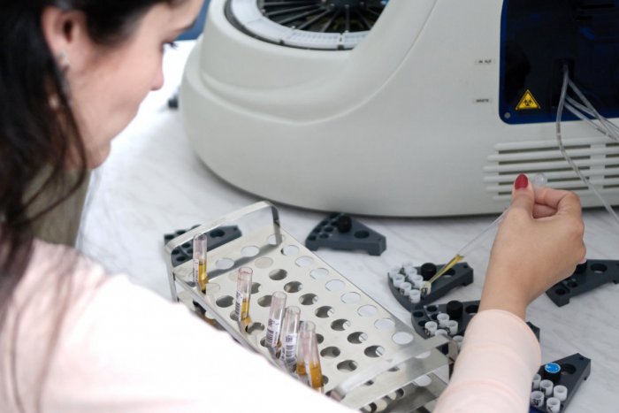 Ilustračný obrázok k článku Podozrenie na obrnu u chlapčeka (3): Výsledky vyšetrenia sú známe