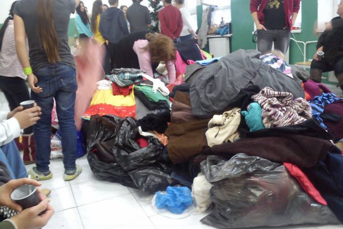 Ilustračný obrázok k článku Momenty, na ktoré len tak nezabudnú: Silný emotívny zážitok gymnazistov v utečeneckom tábore!