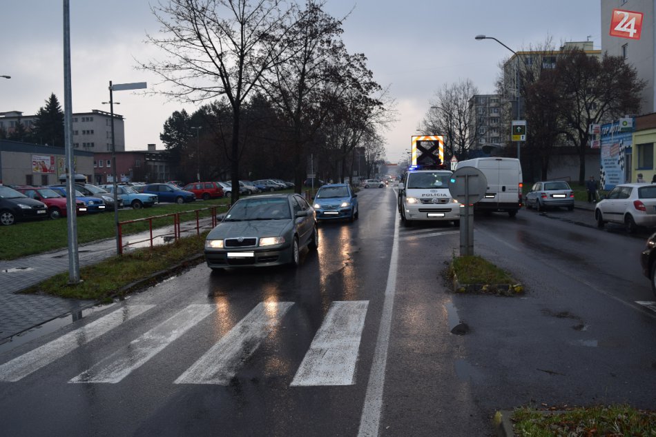 Ilustračný obrázok k článku Bezohľadný vodič zrazil na TOMTO priechode ženu (68) a ušiel: Pomôžte polícii pri vyšetrovaní!