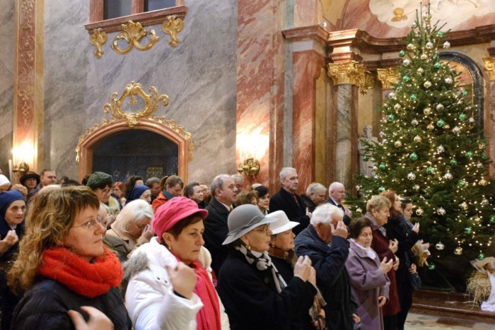Ilustračný obrázok k článku RANNÁ ŠTVORKA: Veriaci slávia Narodenie Pána, najvyššia denná teplota 10 °C