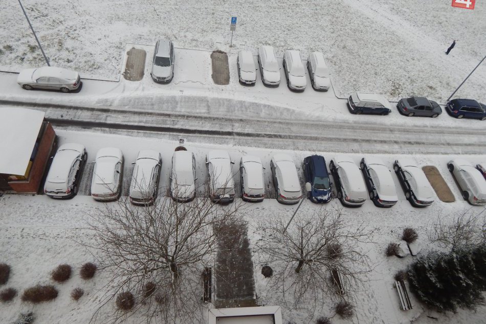 Ilustračný obrázok k článku Iveta (45) na Ciglianskej nabúrala do zaparkovaného auta: Dôvod objasnili policajti už onedlho