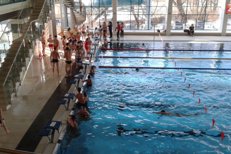 Ilustračný obrázok k článku Šanca na pohyb vo vode, ktorú škoda nevyužiť: V bystrickej plavárni si budete môcť zaplávať úplne zadarmo