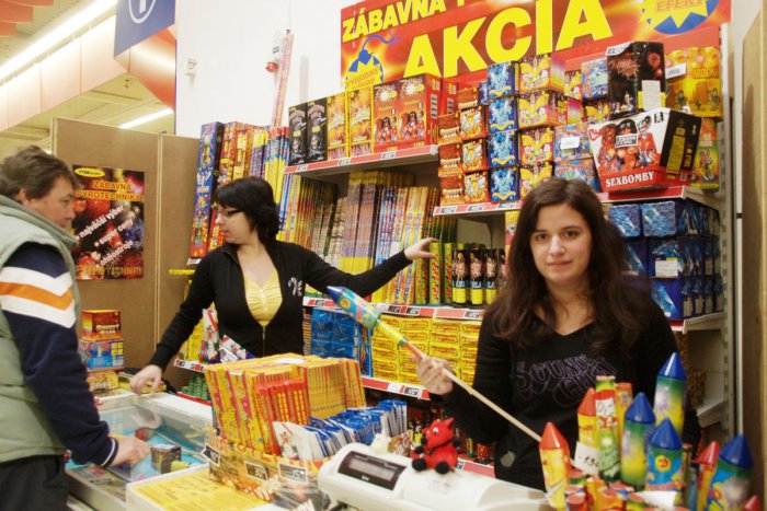 Ilustračný obrázok k článku Záchranári počas sviatkov zasahujú často pre alkohol a pyrotechniku