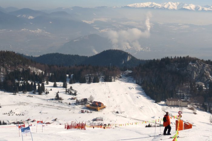 Ilustračný obrázok k článku Na Malinom Brde sa na Silvestra lyžuje! Premávať bude kabínka a štvorsedačka