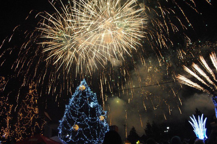 Ilustračný obrázok k článku Koniec roka sa blíži: PREHĽAD silvestrovských osláv v okolí Topoľčian