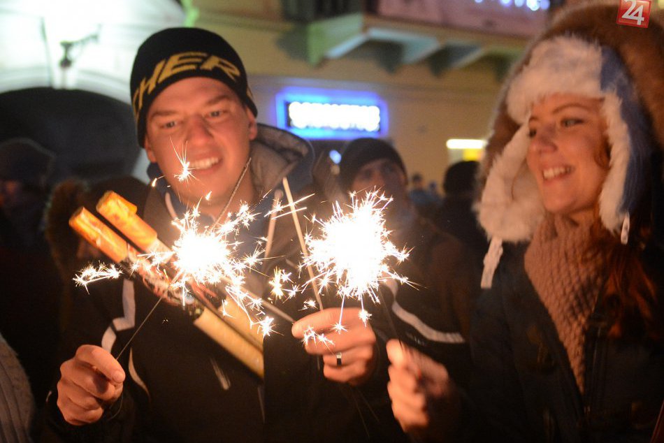 Ilustračný obrázok k článku Rozlúčka s rokom v centre Žiaru: Mesto stavilo na silvestrovskú klasiku