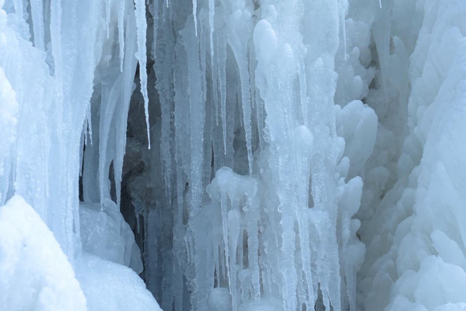 Ilustračný obrázok k článku Záchranári majú za sebou náročnú akciu. Pomáhali horolezcom, ktorí v stene strávili tri noci