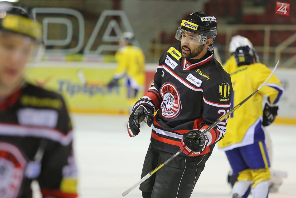 Ilustračný obrázok k článku Spoveď trénera baranov po vyhadzove Nicastra a Peckhama: Asi u nich niečo v charaktere pokrivkávalo!