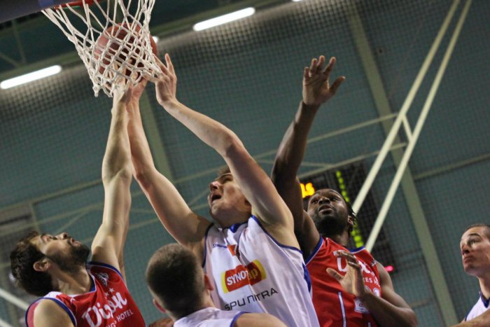 Ilustračný obrázok k článku Basketbalová dráma až do samého záveru: Tesná výhra Banskej Bystrice pod Zoborom