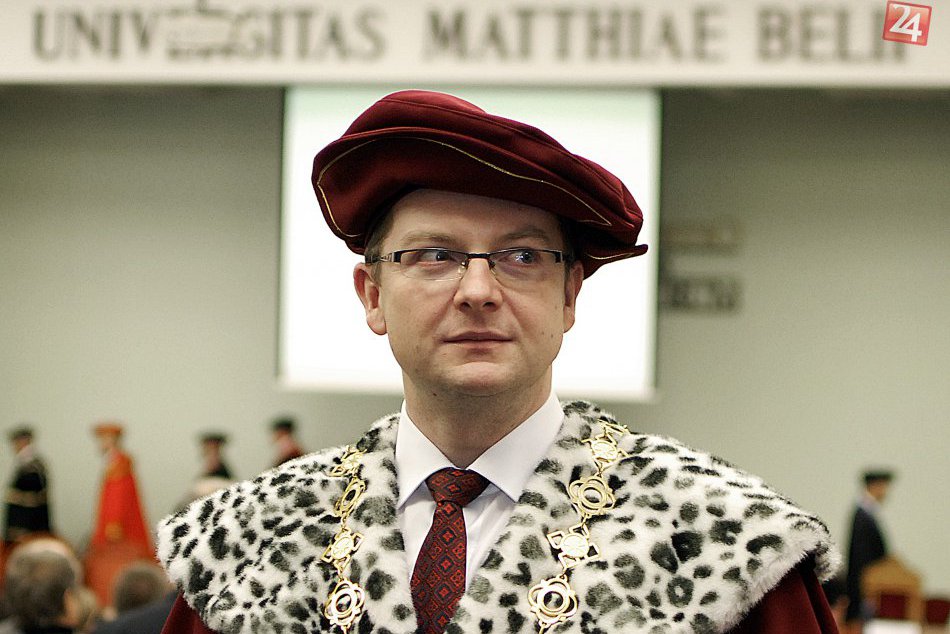 Ilustračný obrázok k článku UMB reaguje na výsledky akreditácie: Rektor tvrdí, že škola nemá ohrozený status univerzity