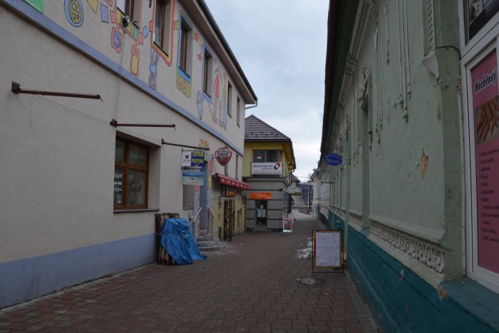 Ilustračný obrázok k článku Opitý barbar zbil chlapca aj dievča, nadával všetkým dookola