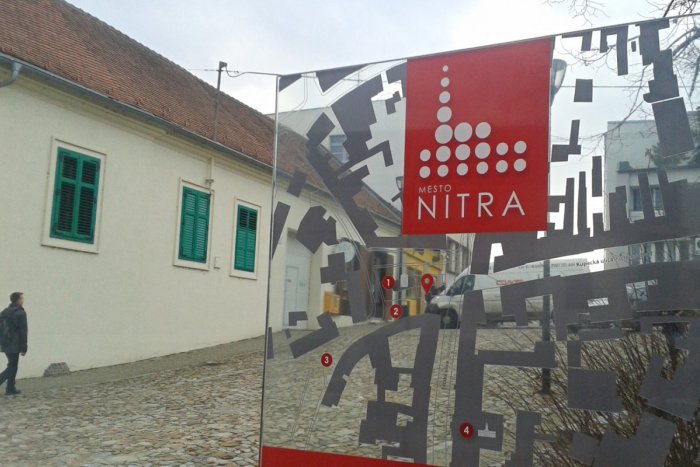 Ilustračný obrázok k článku Sklo a zaujímavé informácie: V Nitre pribudla TAKÁTO turistická tabuľa