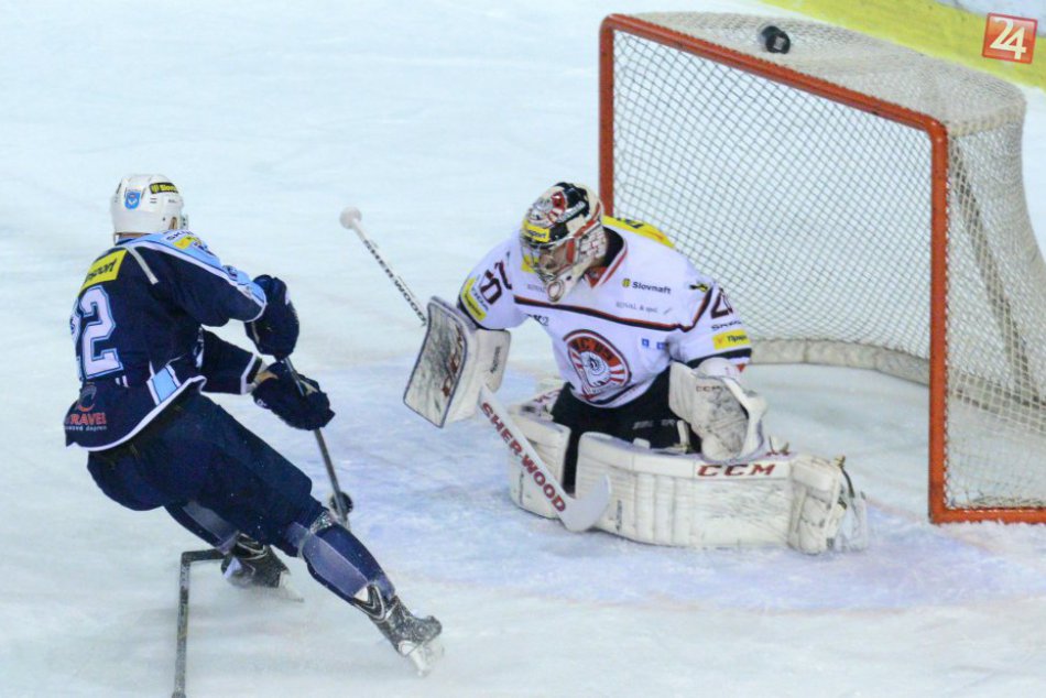 Ilustračný obrázok k článku V semifinále Bystrice s Nitrou zatiaľ vládne pat: Ako vidia vyrovnanú sériu hráči či asistent Zedník?