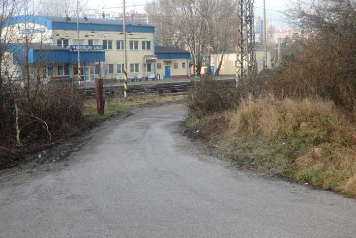 Ilustračný obrázok k článku Obyvateľom Lamača prekáža zvýšená frekvencia prejazdu nákladných áut po Povozníckej ulici