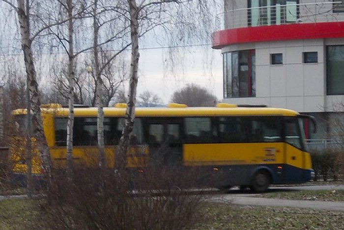 Ilustračný obrázok k článku Cestujete z Hlohovca autobusmi? V neďalekej Nitre vás môže čakať malá nepríjemnosť!