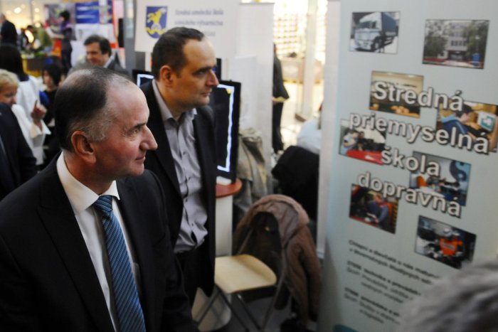 Ilustračný obrázok k článku Deň župných škôl sa blíži. Deviatakom pomôže pri výbere strednej školy