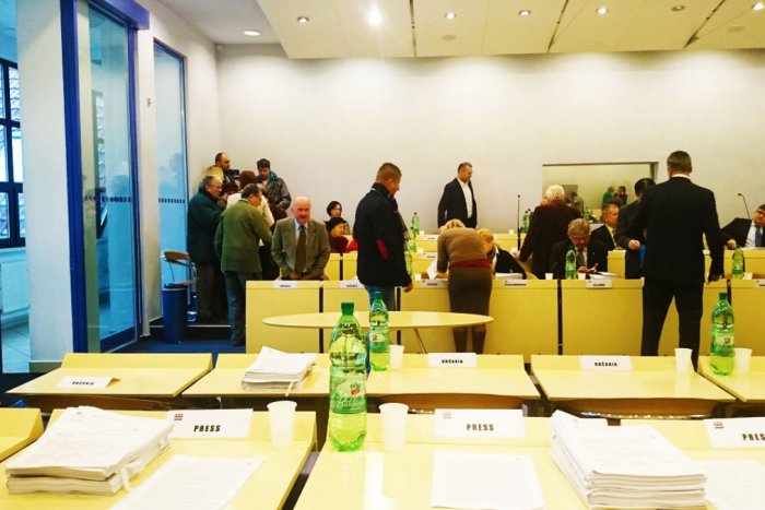 Ilustračný obrázok k článku Prešovský poslanec svojimi slovami na zastupiteľstve zaujal: Po kultúrnej stránke tu zdochol pes!