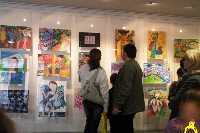 Ilustračný obrázok k článku Výtvarná súťaž pre nadané deti: Zachyťte svojimi rukami premeny Liptova