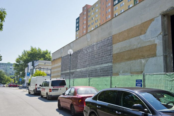 Ilustračný obrázok k článku Bowlingové centrum na mieste bývalého petržalského Ludusu chcú otvoriť už vo februári