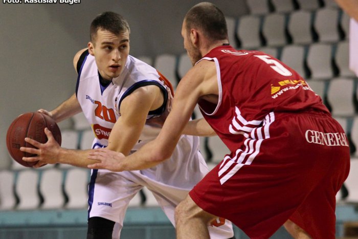 Ilustračný obrázok k článku Sympatický výkon basketbalistov: Rozbehnuté Komárno však nezastavili