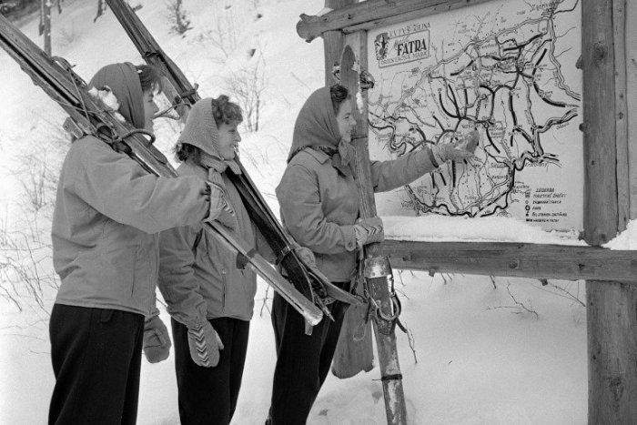 Ilustračný obrázok k článku Unikátne dobové zábery: Lyžovačka na Ďumbieri pred 75 rokmi