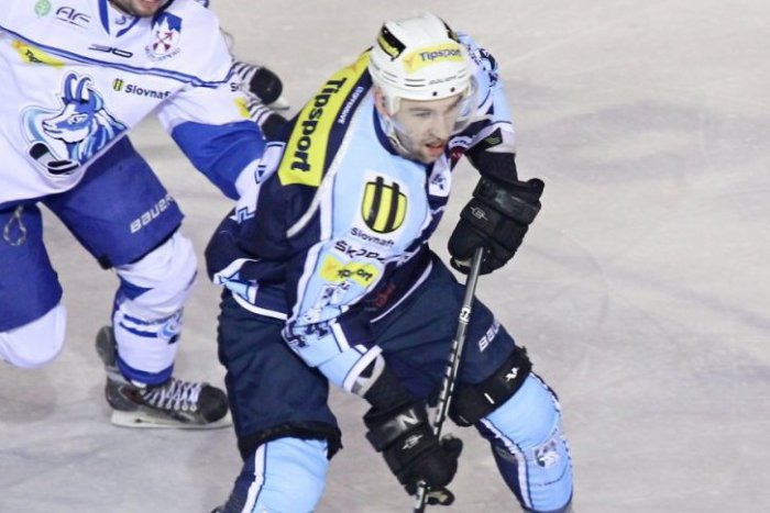 Ilustračný obrázok k článku HK Nitra má o hráča menej: Novotný už nie je členom tímu!