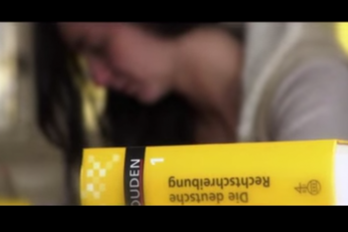 Ilustračný obrázok k článku Popradskí bilingvalisti vykročili k maturitám. Píšu nemecké maturitné písomky