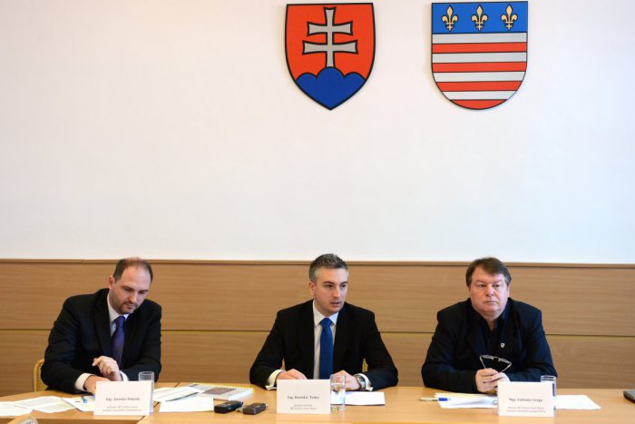 Ilustračný obrázok k článku Staré mesto sa pustilo do košického magistrátu: Dôvod parkovné, organizujú protest občanov!