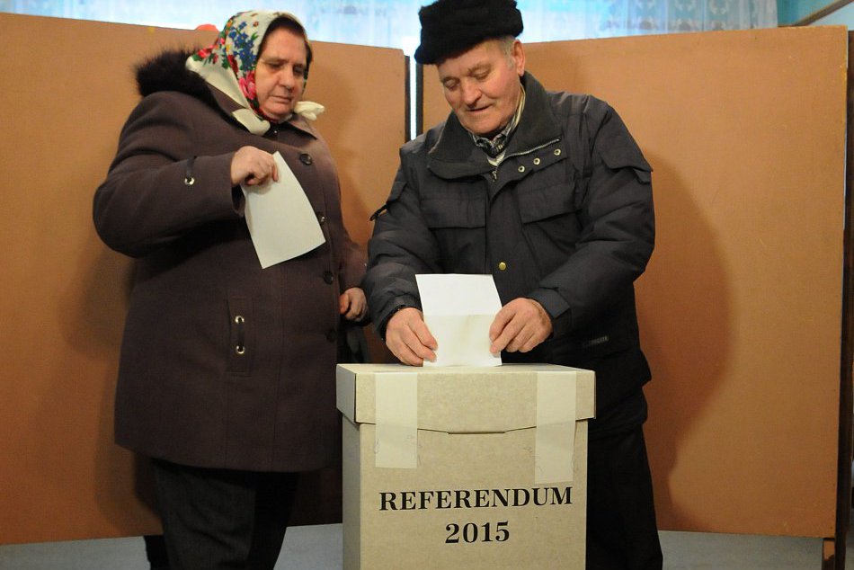 Ilustračný obrázok k článku Hlasovanie o rodine v Trnave: Ľudia využili cestu z omše na účasť v referende