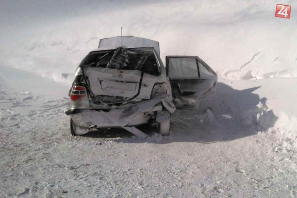 Ilustračný obrázok k článku Auto s matkou a dvomi deťmi v šmyku: Skončilo v priekope!