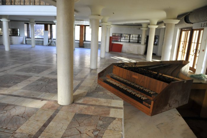 Ilustračný obrázok k článku Zasadnutie mestských poslancov bude sprevádzať reťazový protest. Ľuďom sa nepáči predaj PKO za jedno euro