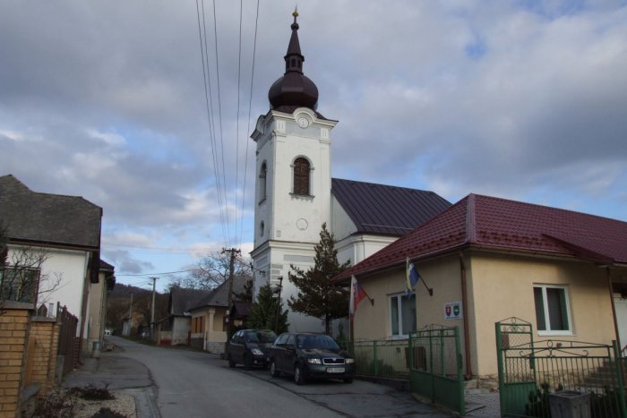 Ilustračný obrázok k článku Dedina, ktorá v návale referendových výsledkov zaujala: Táto obec sa stala rekordérkou okresu!