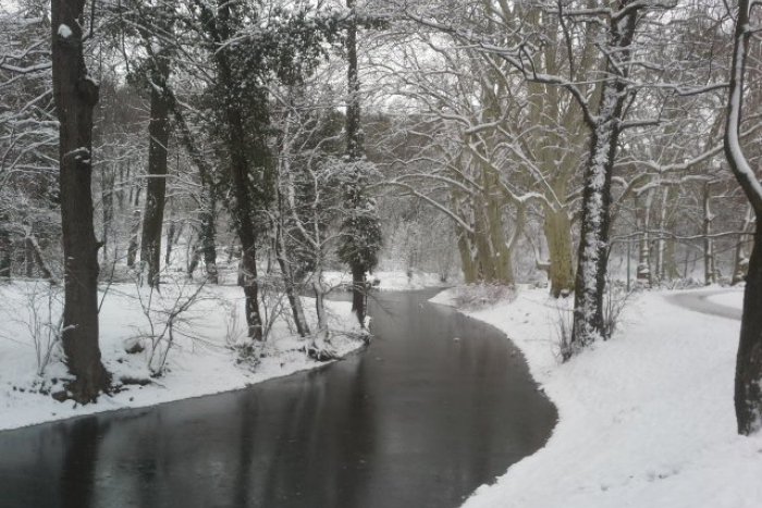 Ilustračný obrázok k článku Zažite valentínske čaro so svojou polovičkou: 5 najromantickejších miest v Hlohovci