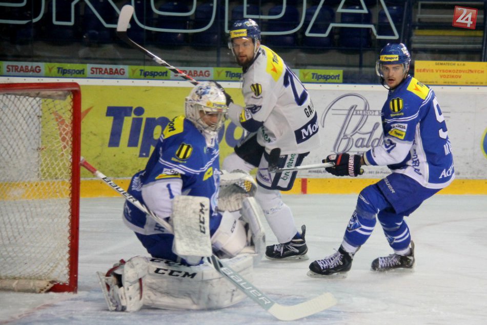 Ilustračný obrázok k článku Nezáživný hokej na popradskom ľade: O výsledku rozhodli až samostatné nájazdy