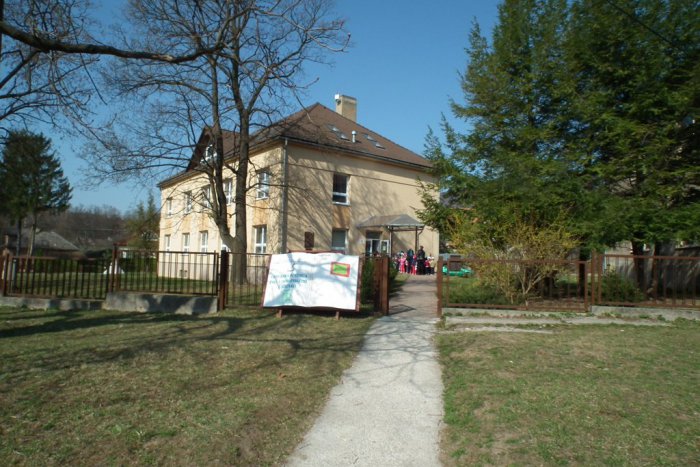 Ilustračný obrázok k článku Medzinárodný deň materinského jazyka: V rožňavskej knižnici ponúkajú zápisné zdarma