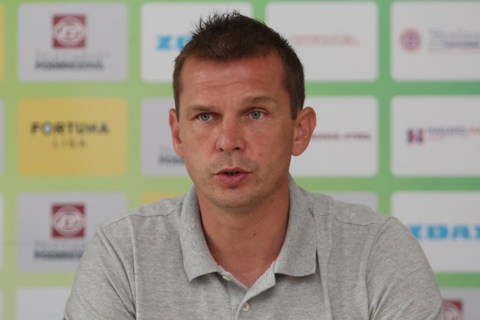 Ilustračný obrázok k článku Séria prehratých zápasov si vybrala svoju daň: Kentoš uvoľnil trénerskú stoličku!