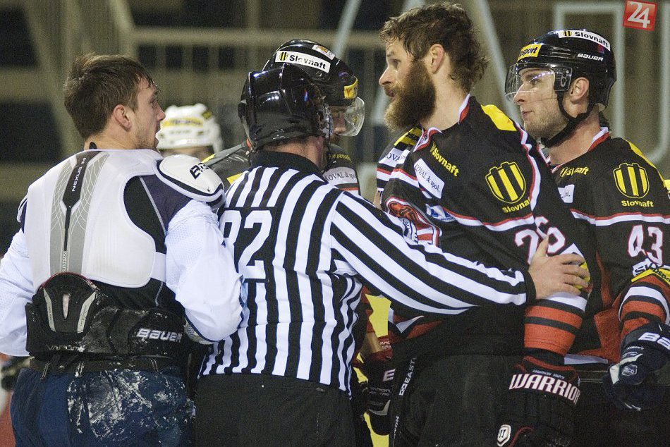 Ilustračný obrázok k článku Barani s Nitrou skrížia hokejky v play off po 3-krát: Vzájomná bilancia zápasov!