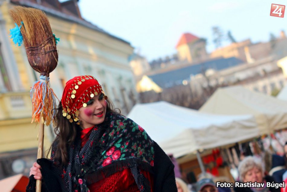 Ilustračný obrázok k článku Veselý sprievod aj tradičná zabíjačka: Nitra si pripomenie fašiangové tradície