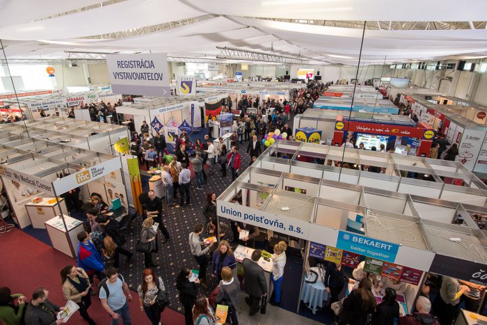 Ilustračný obrázok k článku Na veľtrhu práce bol najväčší záujem o Trainee programy, Profesia days prilákali tisícky návštevníkov