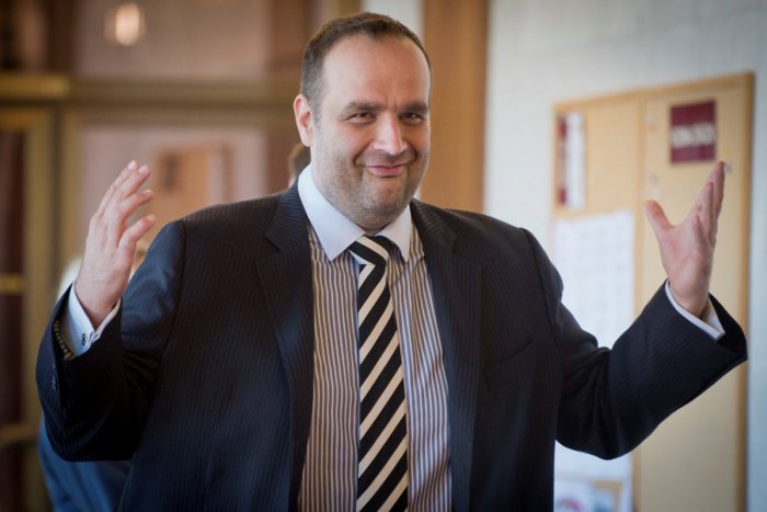 Ilustračný obrázok k článku Kaštieľ vo Veľkom Bieli je pre kraj nepotrebný, svoj podiel predá. Chátranie budovy stálo majiteľov tisíce eur