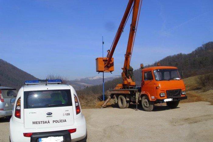 Ilustračný obrázok k článku Novinka v meste: Mestská polícia nasadila v Rožňave fotopasce!