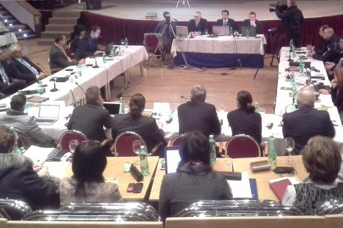 Ilustračný obrázok k článku Primátor mimoriadne zvoláva zastupiteľstvo: Pozrite PROGRAM bod po bode