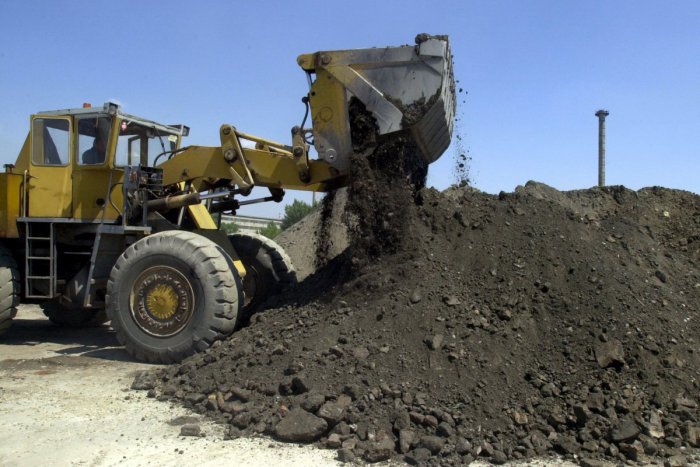 Ilustračný obrázok k článku Sudy s PCB odstránia po geologickom prieskume: Kedy s ním začnú?