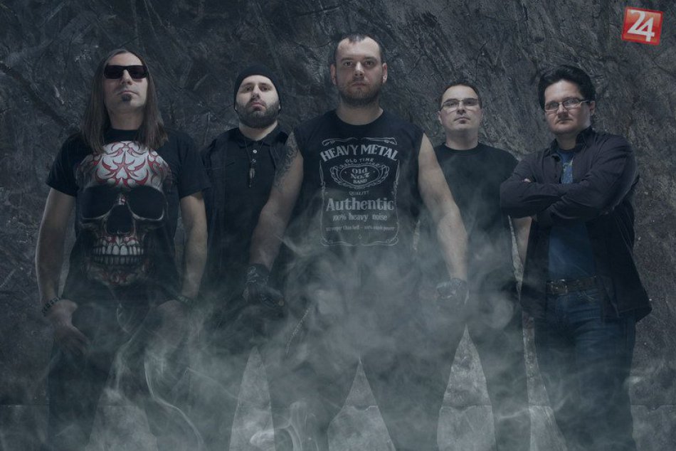 Ilustračný obrázok k článku Bystrickí metalisti išli s pravdou von: Prečo Broken Rain vyzerali ako hlučná talianska rodina?