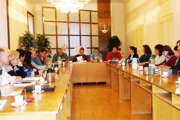 Ilustračný obrázok k článku Nového konateľa podniku služieb mesta zvolili. Šmelko sa však postu zriekol!