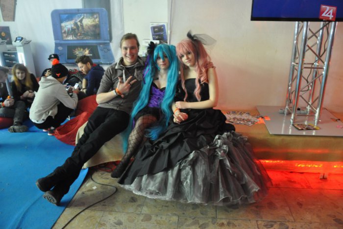 Ilustračný obrázok k článku Top 10 kostýmov festivalu AnimeSHOW 2015: Rodičia len krútia hlavami, v čom tie deti dnes chodia oblečené