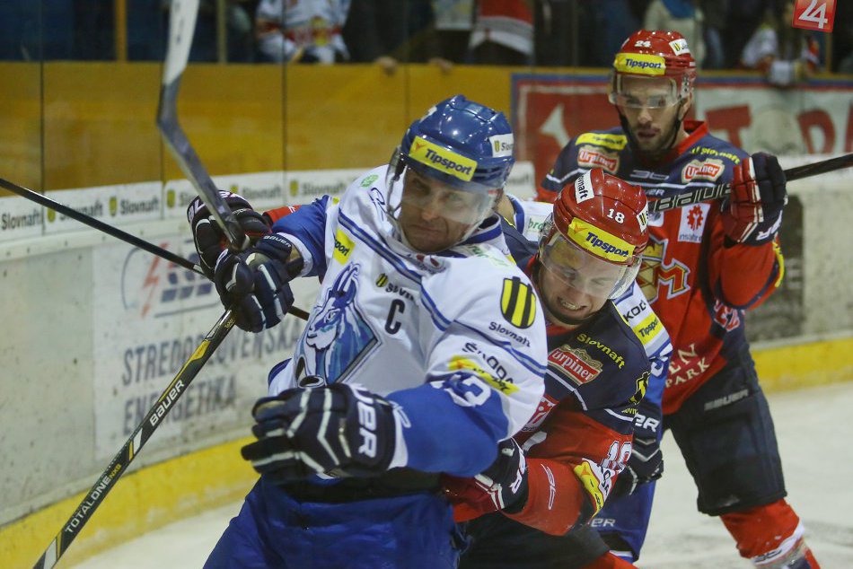 Ilustračný obrázok k článku Prvý zápas v play off pre Kamzíkov úspešný: Poprad o gól lepší ako Zvolen