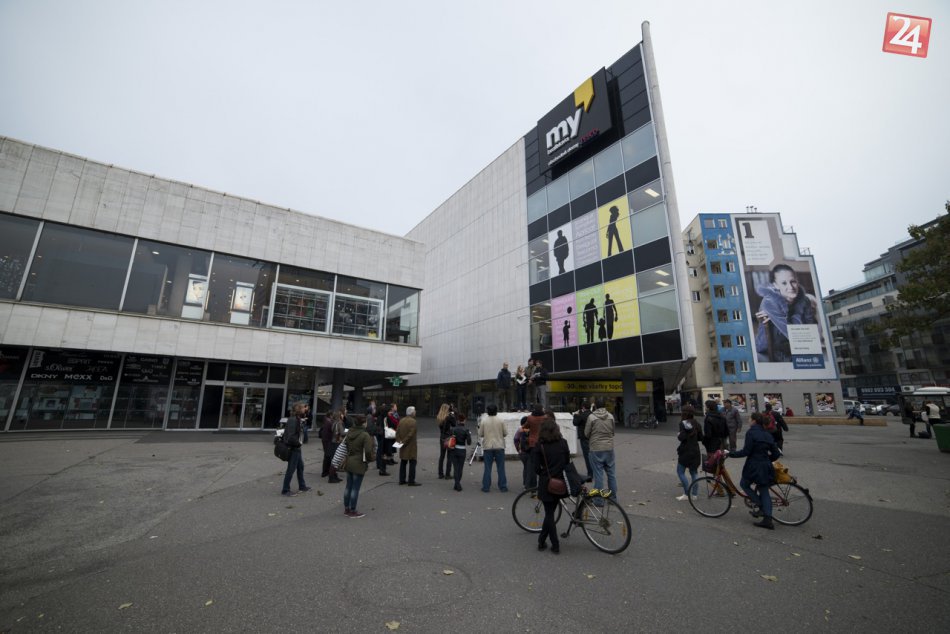 Ilustračný obrázok k článku Obchodný dom My na Kamennom námestí je na predaj. Záujem má Lordship