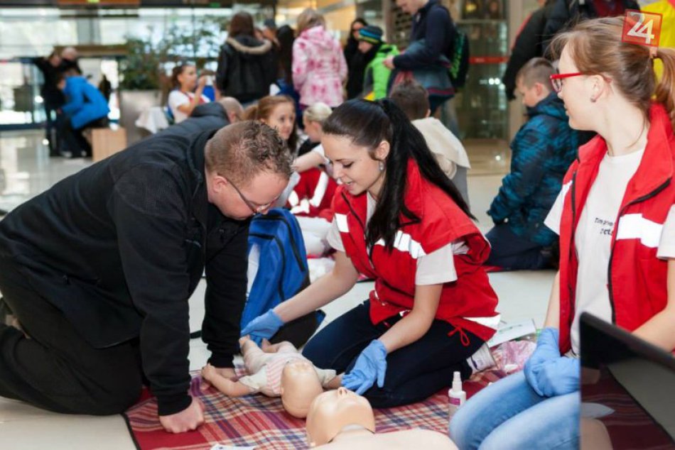 Ilustračný obrázok k článku Gymnazisti ošetrovali zranených a poskytovali prvú pomoc: Čo sa dialo?